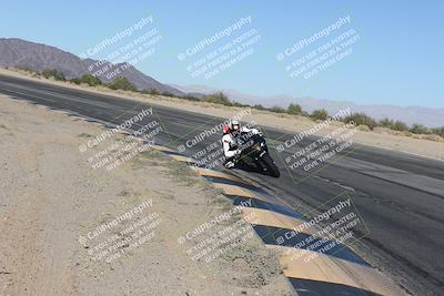 media/Dec-01-2025-Moto Forza (Mon) [[2daa91e15f]]/2-Intermediate Group/Session 4 (Turn 10 Inside)/